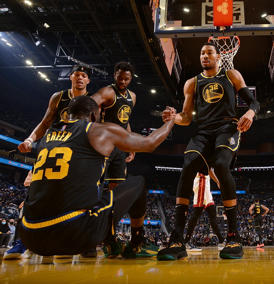 开云官方网站在线登陆-关于NBA总决赛窗口期走向成谜，埃因霍温手感冰凉，更衣室稳定，轮换策略成焦点的信息-开云官方网站在线登陆