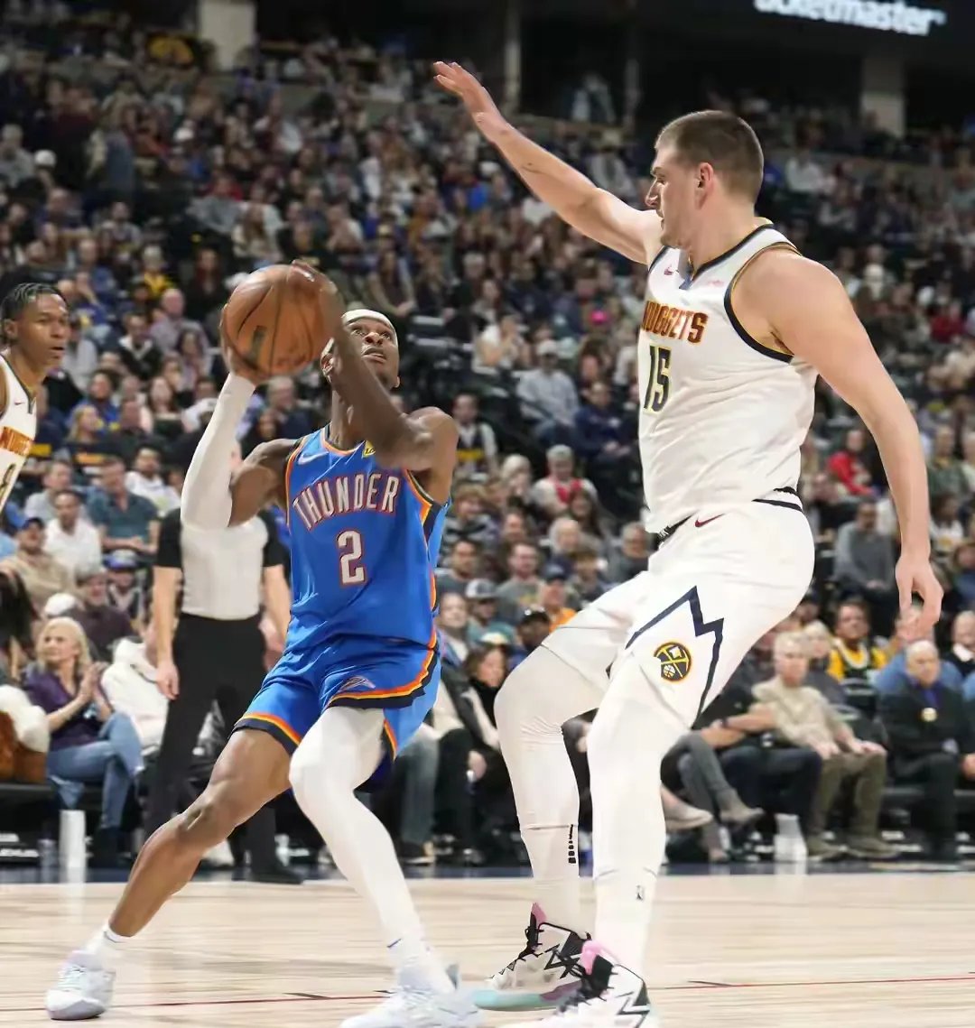 包含里程碑夜里尔状态回暖；NBA总决赛清晨刷纪录；气氛紧张；球队文化再被提及的词条