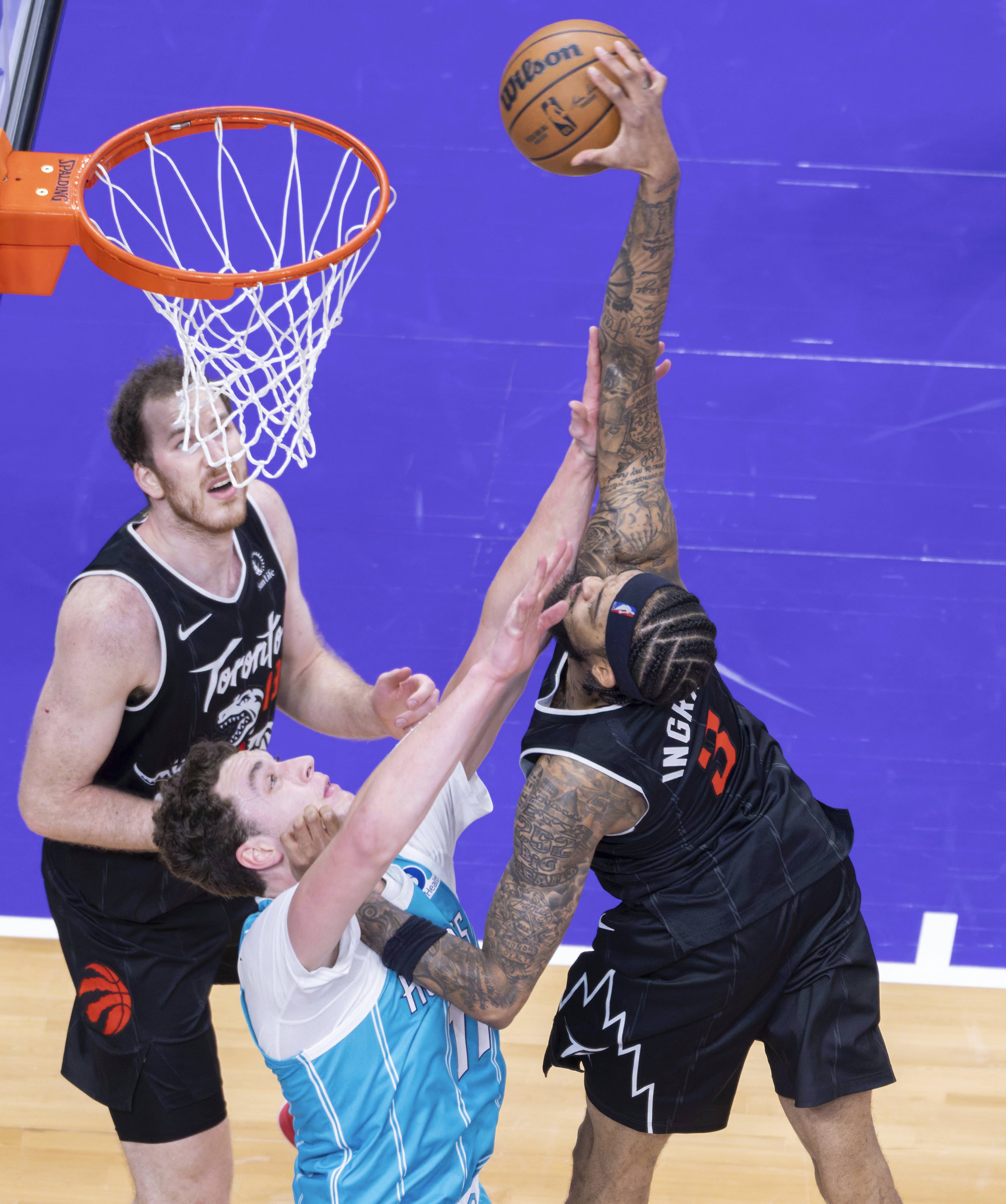 刚刚！多伦多猛龙转会期刷新队史纪录多伦多猛龙围绕NBA常规赛止住颓势，杜兰特爆冷击败瑞士队的简单介绍